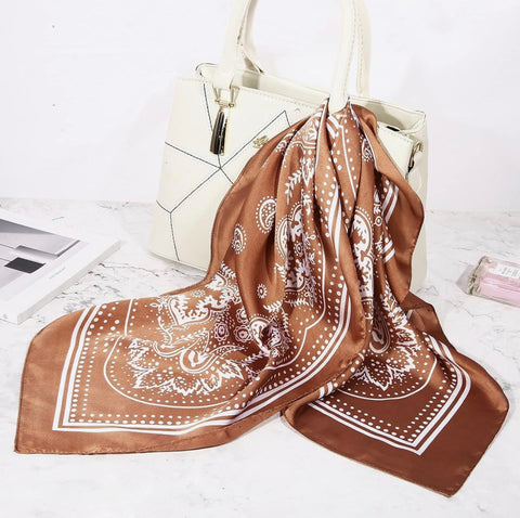Silky Paisley Wildrag in Brown