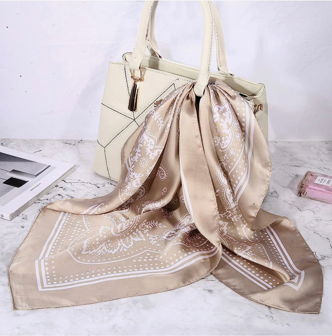 Silky Paisley Wildrag in Cream