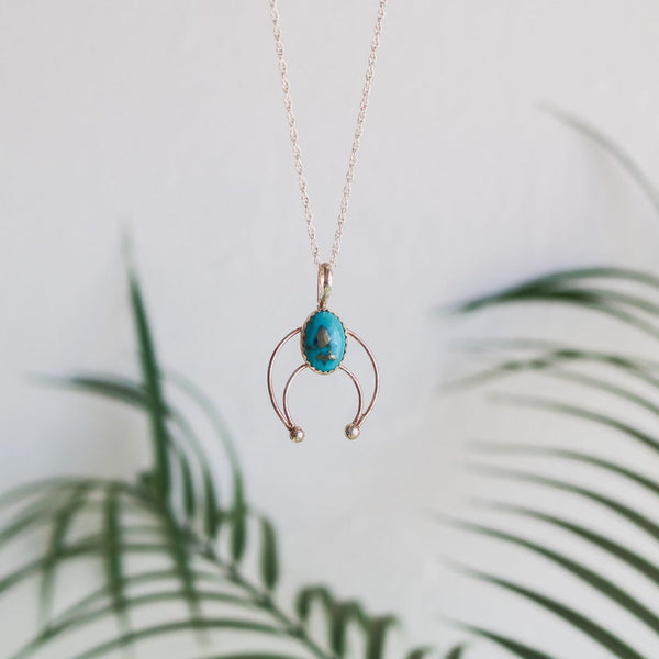 Dainty Naja Necklace