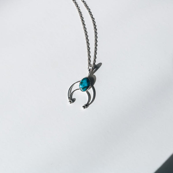 Dainty Naja Necklace