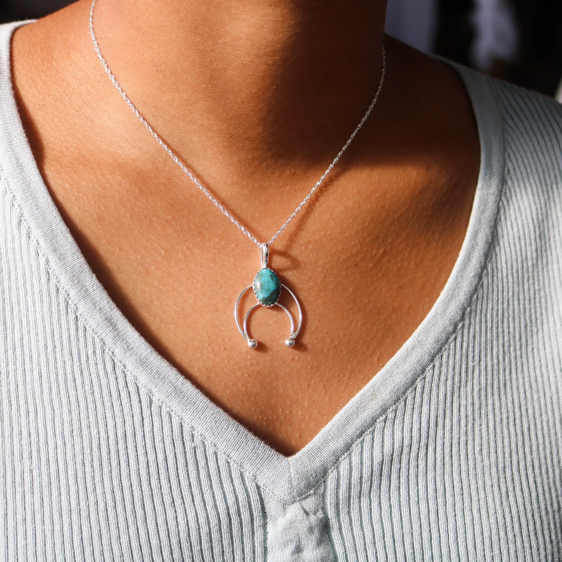 Dainty Naja Necklace