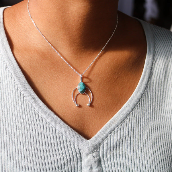 Dainty Naja Necklace